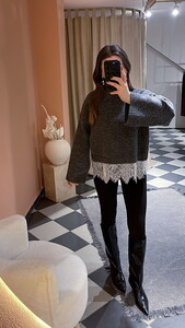 Dantel Detaylı Kazak