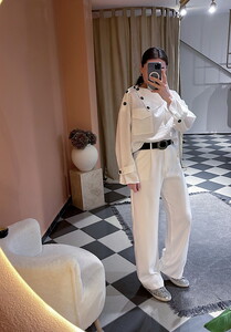 Düğmeli Yaka Çizgili Gömlek Beyaz